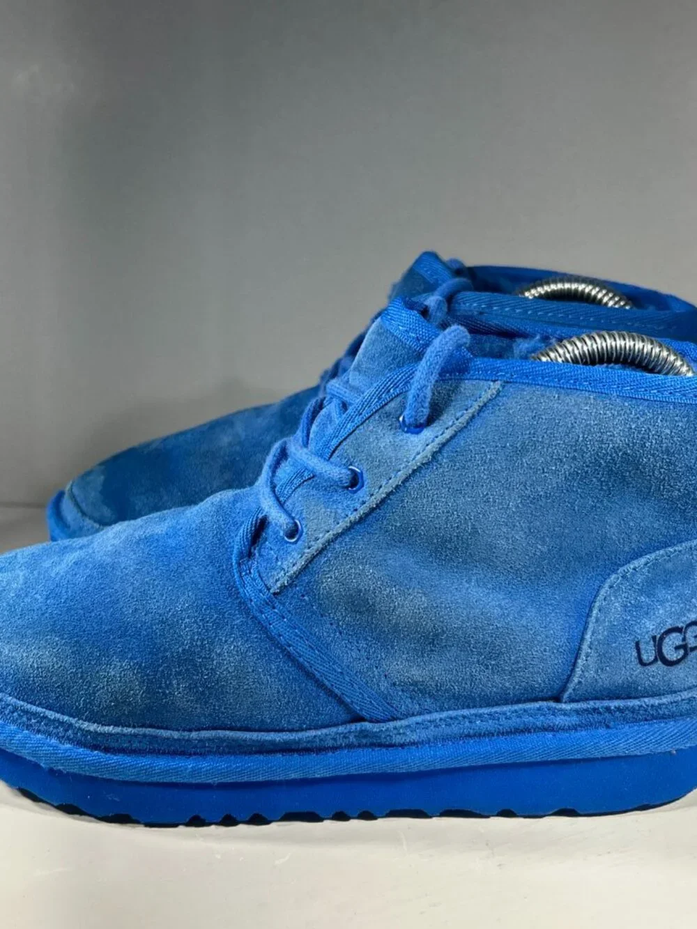 UGG Neumel Boys Big Kids Suede Ankle Chukka Boots Size 4 Royal Blue Lined Shoes